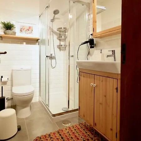 アパート Beautiful 2 Bedroom In Center With Balcony
