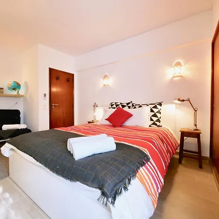 アパート Beautiful 2 Bedroom In Center With Balcony